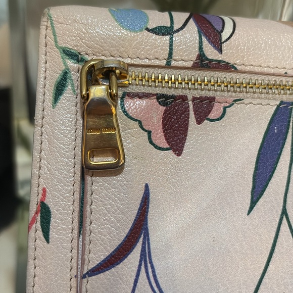 Miu Miu Floral Beige Women's wallet - Picture 3 of 12